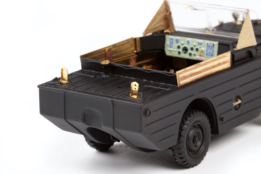 Eduard ED36535 GPA amphibian 4x4 truck 1:35