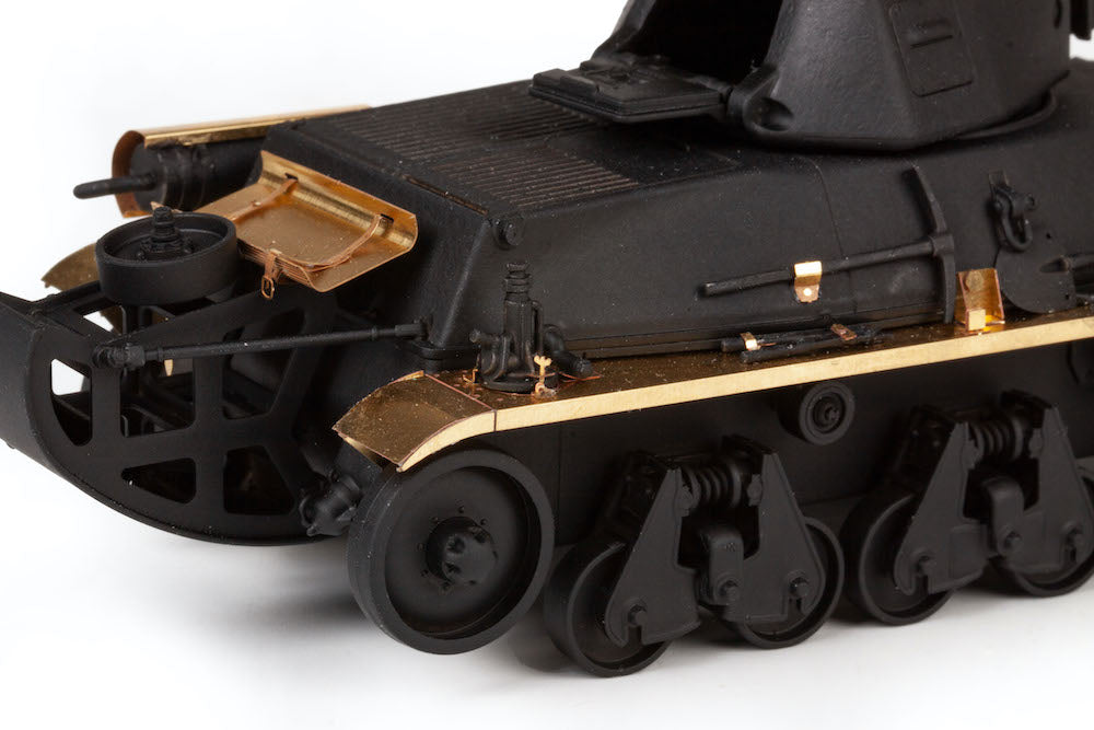 Eduard ED36536 H39 French Light Tank 1:35