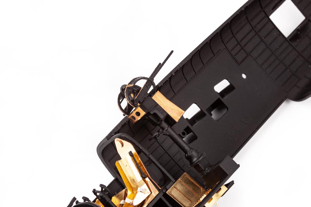 Eduard ED491336 1:48 North-American B-25J Mitchell with the glazed nose