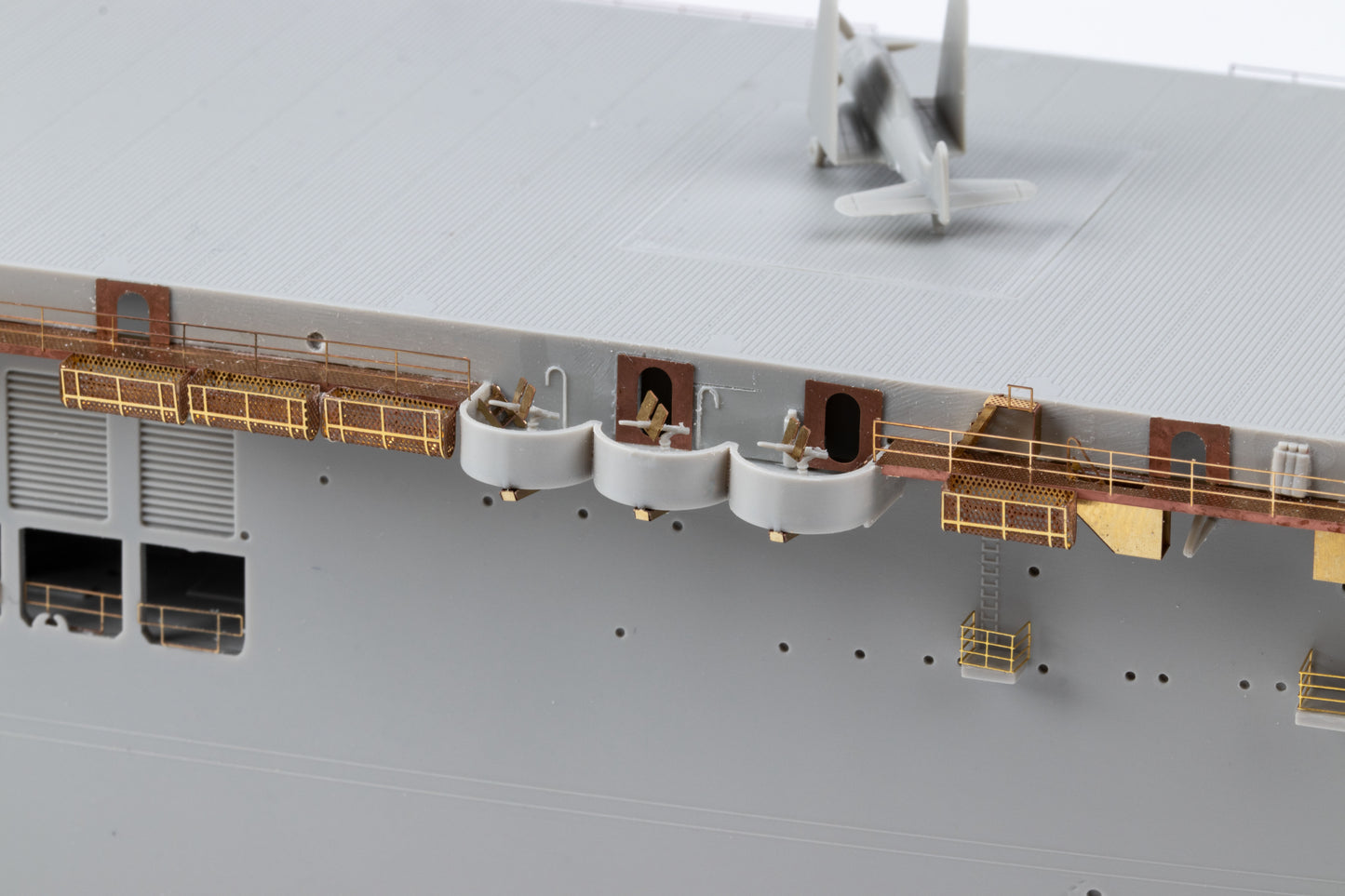 Eduard ED53310 USS Sangamon CVE-26 island 1:350
