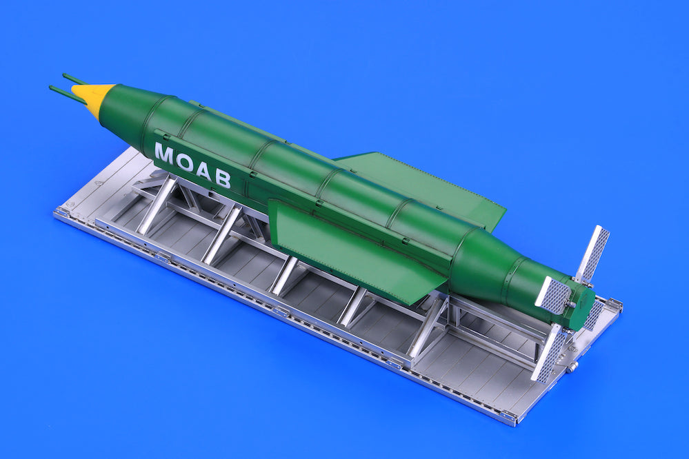 Eduard Brassin ED648348 1:48 GBU-43/B MOAB with Transport Platform