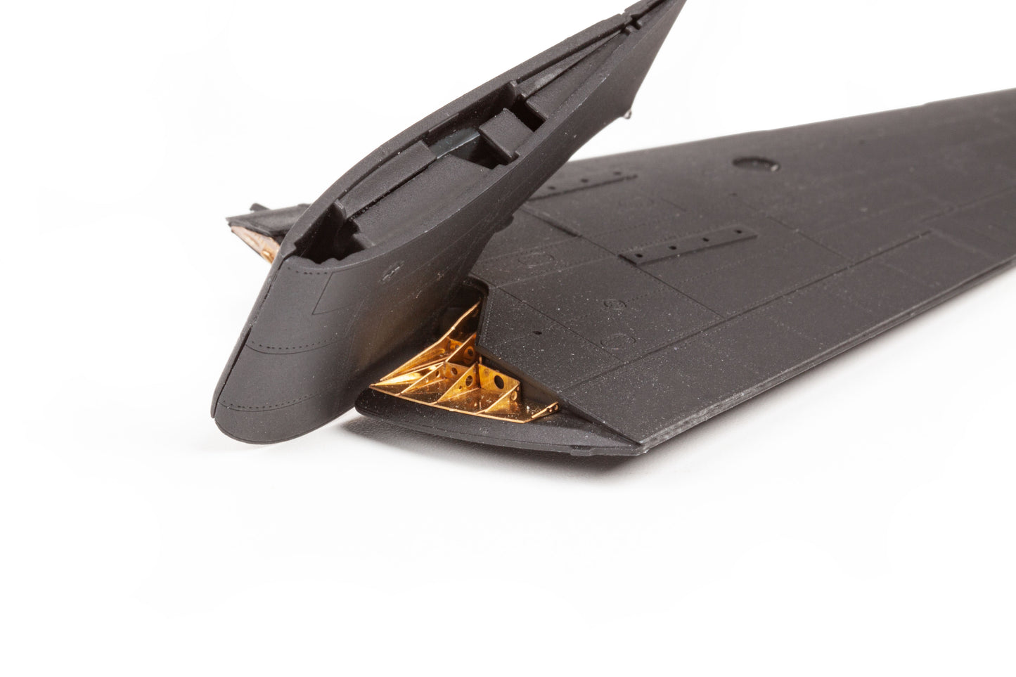 Eduard ED72747 Grumman TBM-3 Avenger folded wings details 1:72