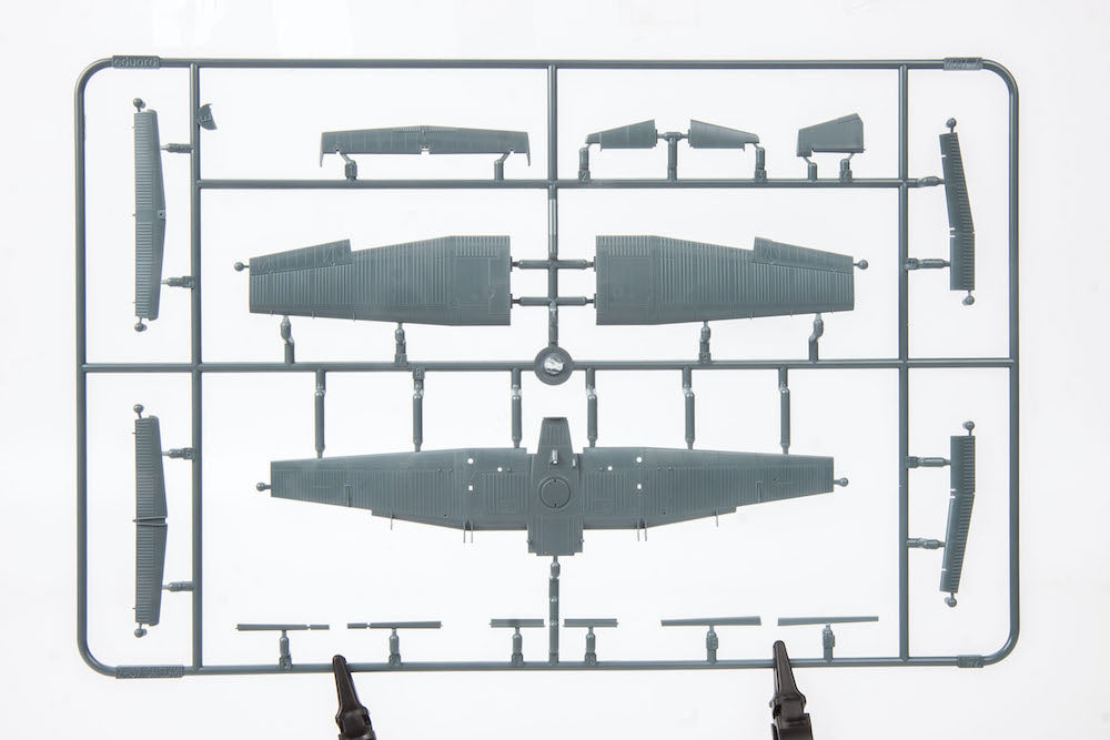 Eduard EDK7456 Let Z-37A Cmelak Weekend Edition 1:72