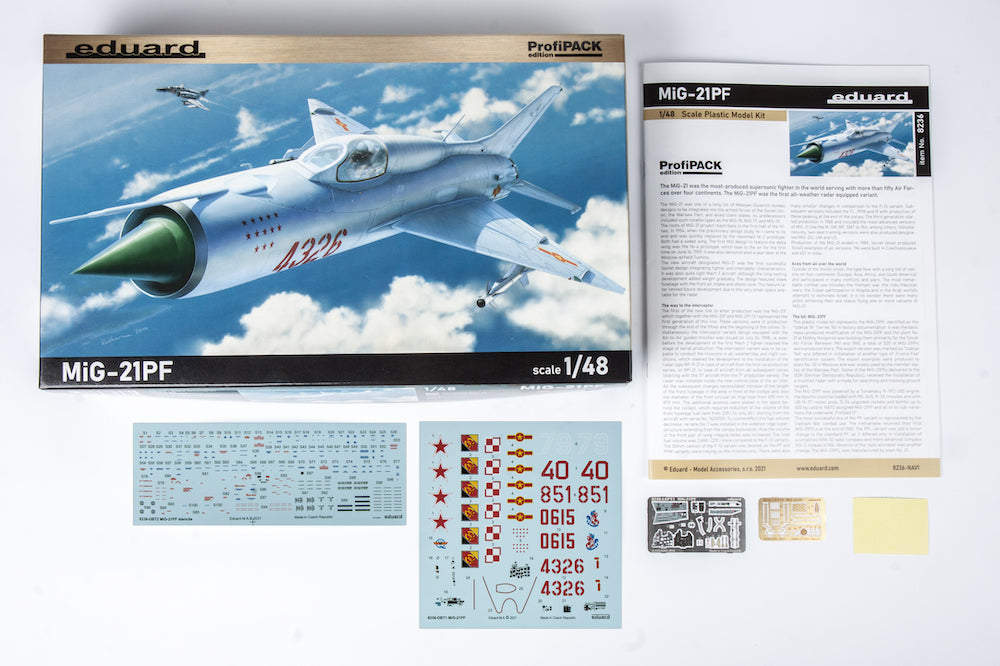 Eduard EDK8236 Mikoyan MiG-21PF ProfiPACK 1:48