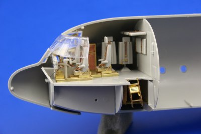 Eduard EDSS285 1:72 Lockheed C-130H Hercules interior PRE-PAINTED IN COLOUR!