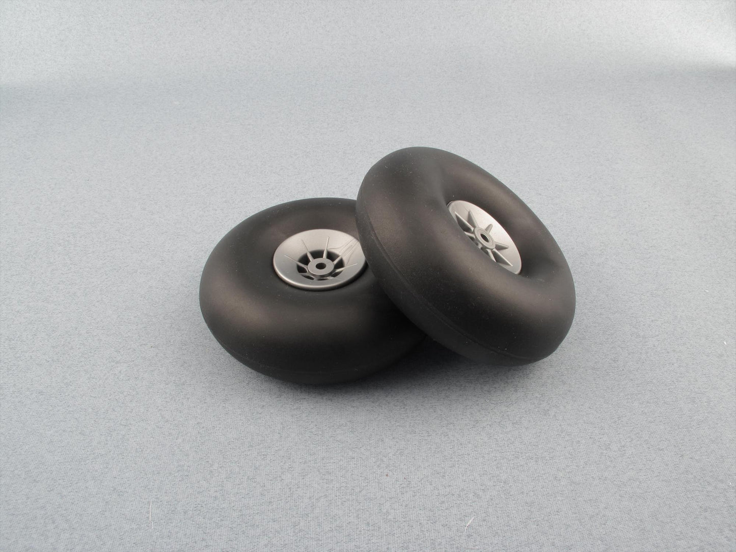 Radio Active Airwheel Nylon Hub 90mm/3.5" (pk2) RAA1211