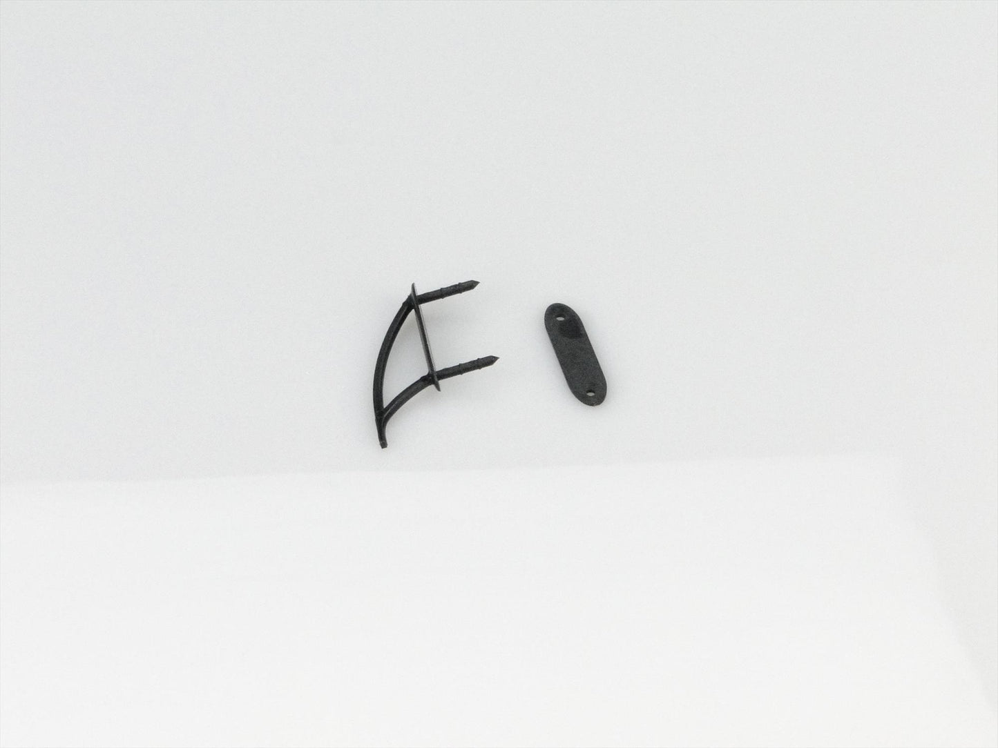 Radio Active L/weight Tail/Wing Skid RAA1421