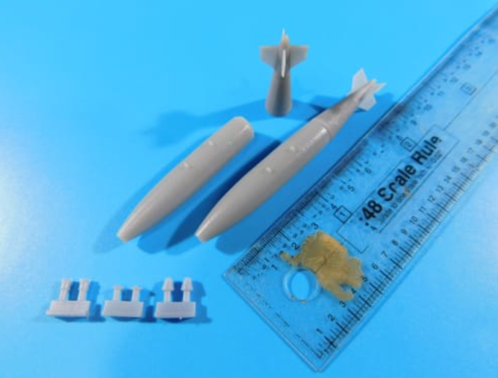 Flying Leathernecks FL48-8003 1:48 Mk-83 1000lb bomb with Conical fin