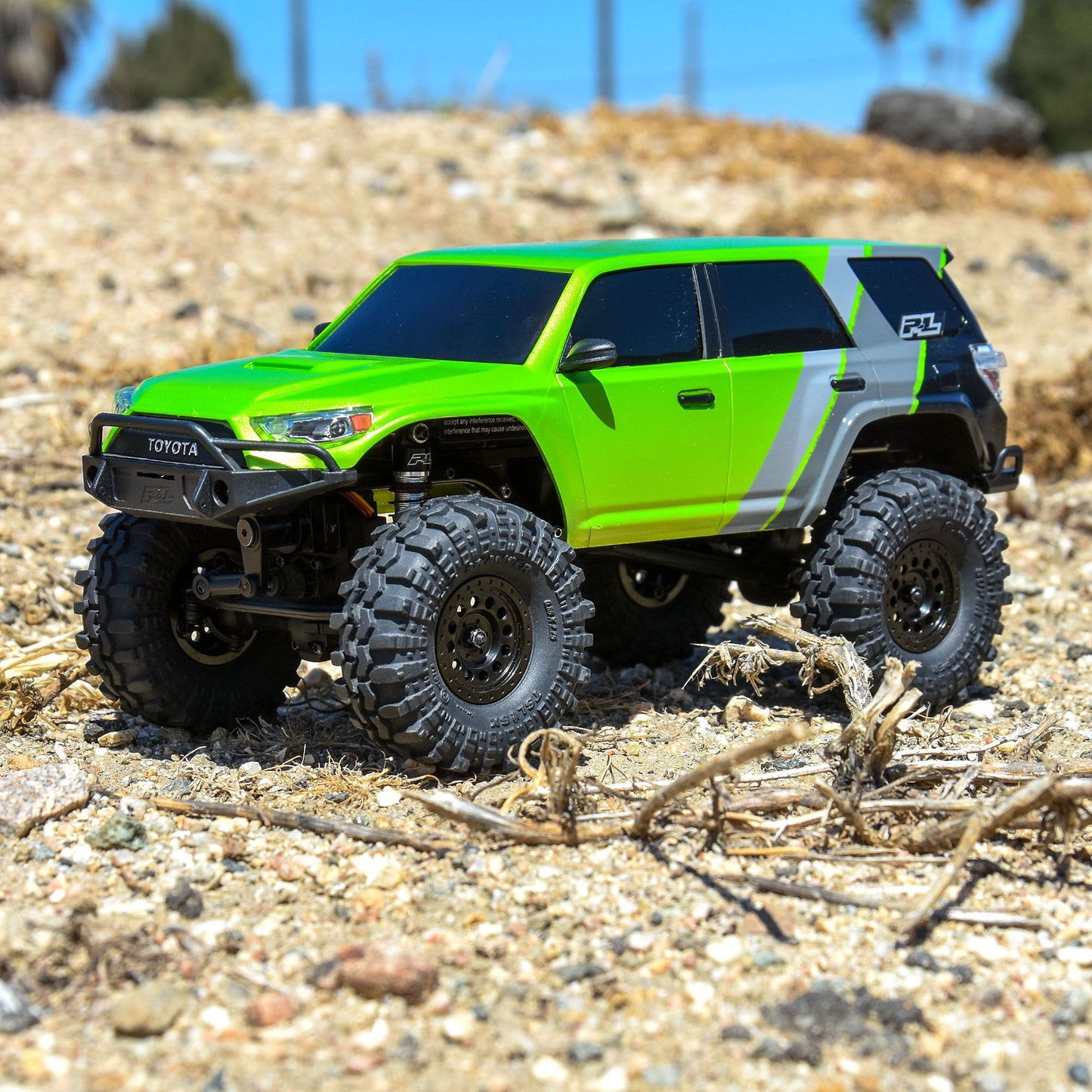 Pro-Line Racing 2023 Toyota 4Runner TRD Pro White Hard Body 1:24 PRO3621-00