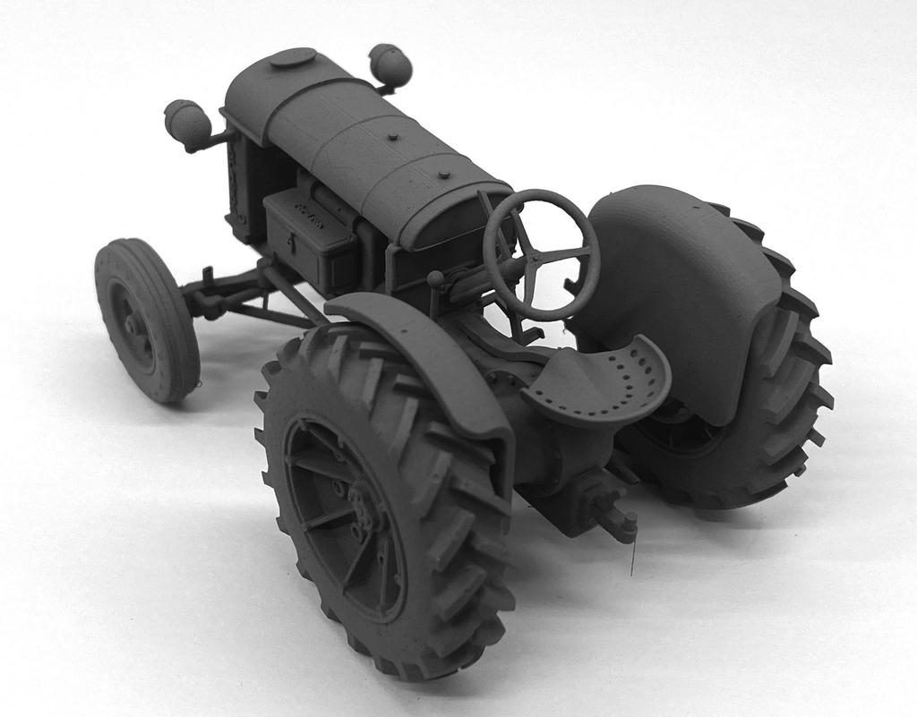 AIM - Ground Equipment GE32165 1:32 RAF Fordson N tractor.