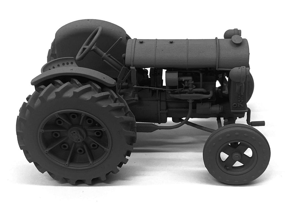 AIM - Ground Equipment GE32165 1:32 RAF Fordson N tractor.