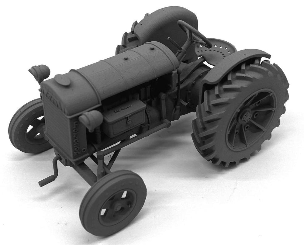 AIM - Ground Equipment GE32165 1:32 RAF Fordson N tractor.