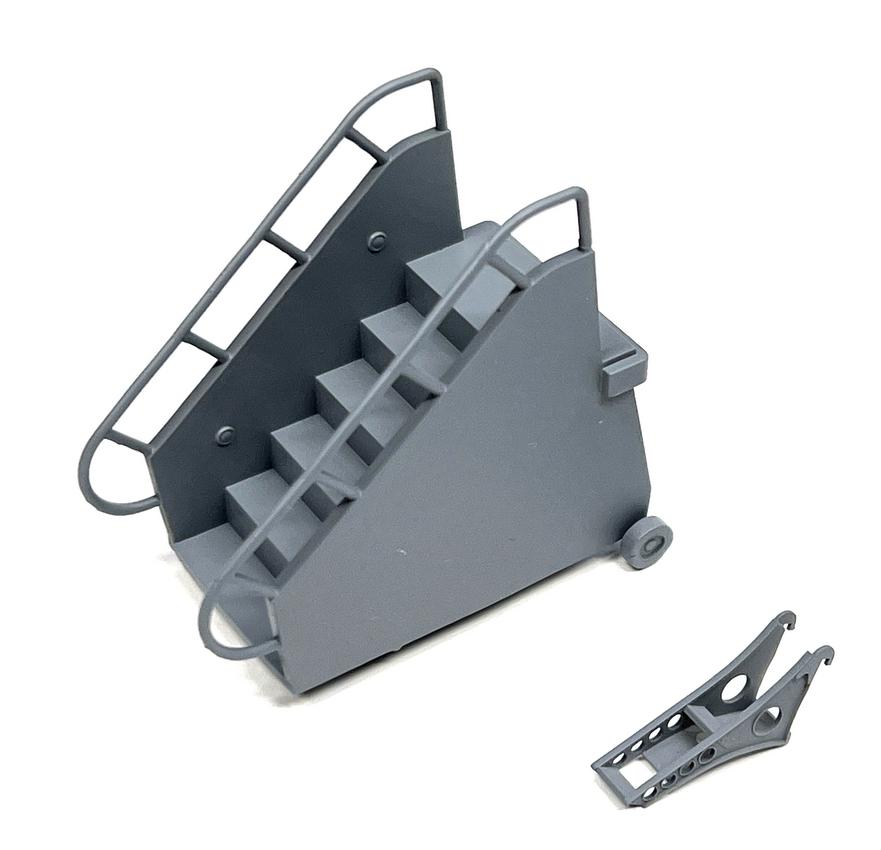 AIM Ground Equipment GE48040 DC-3/C-47/Dakota Passenger Steps 1:48