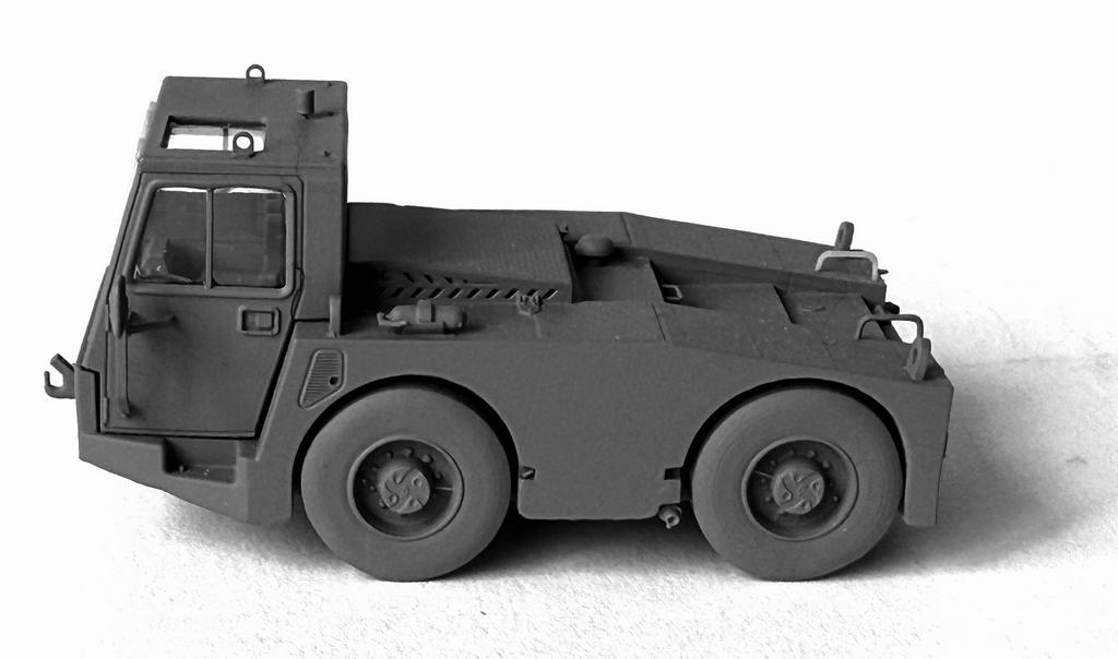 AIM - Ground Equipment GE72015 1:72 USAF MB-2 FMC B450 tractor
