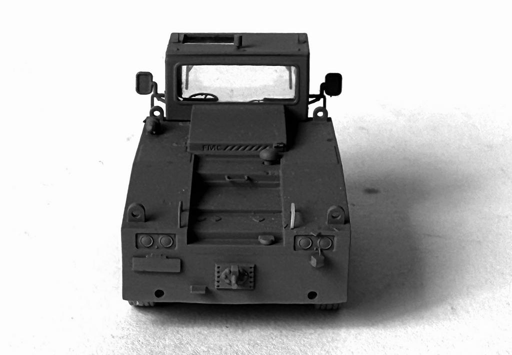 AIM - Ground Equipment GE72015 1:72 USAF MB-2 FMC B450 tractor