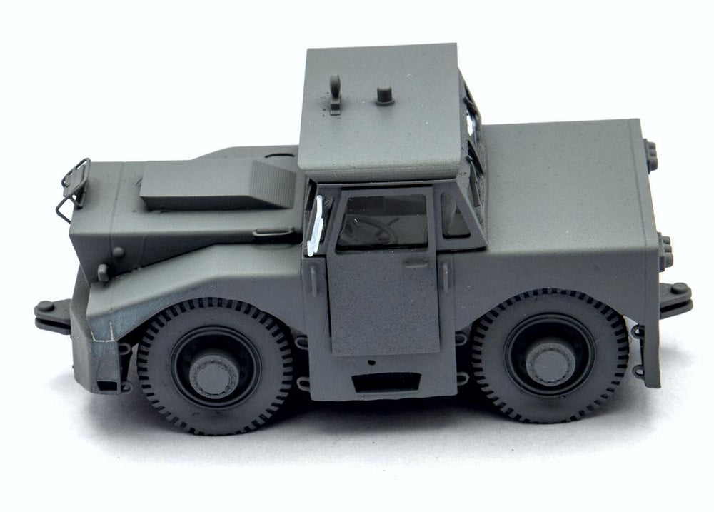 AIM - Ground Equipment GE72090 1:72 USAF T300 Pay Mover tractor with cab