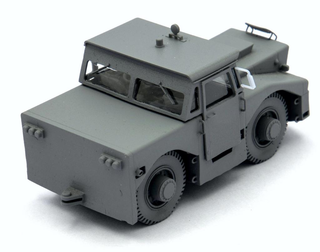 AIM - Ground Equipment GE72090 1:72 USAF T300 Pay Mover tractor with cab