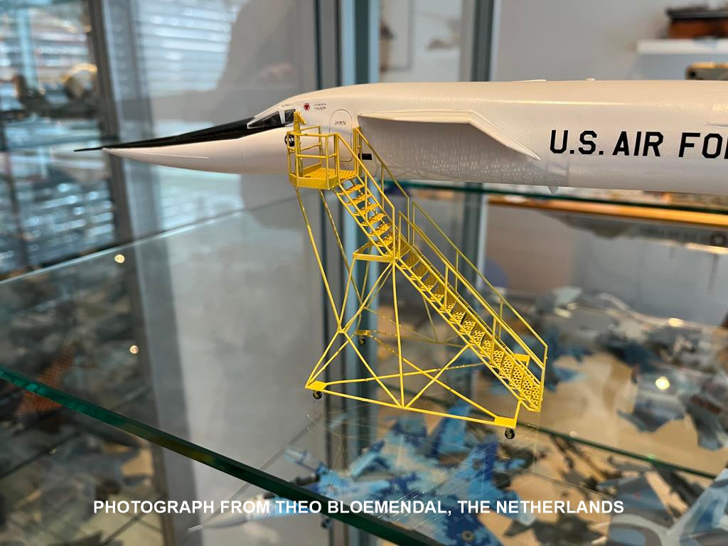 AIM Ground Equipment GE72113 XB-70 Valkyrie Crew Access Steps 1:72