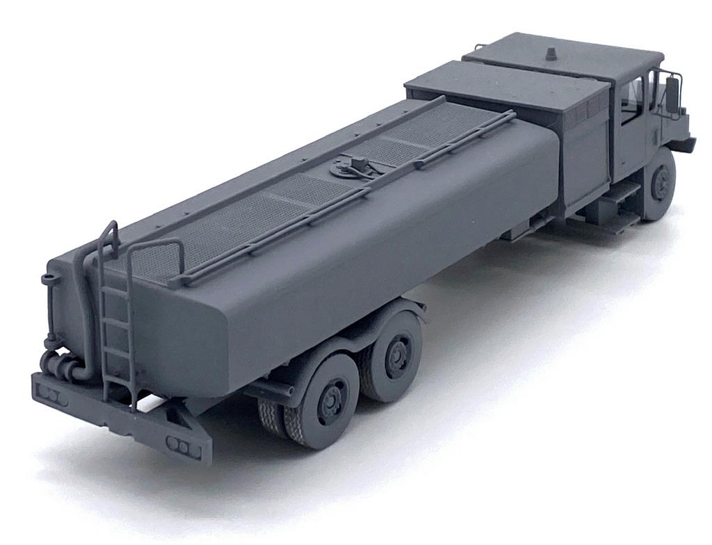 AIM Ground Equipment GE72133E USAF R-11 Gen 1 Aircraft Refueller 1:72