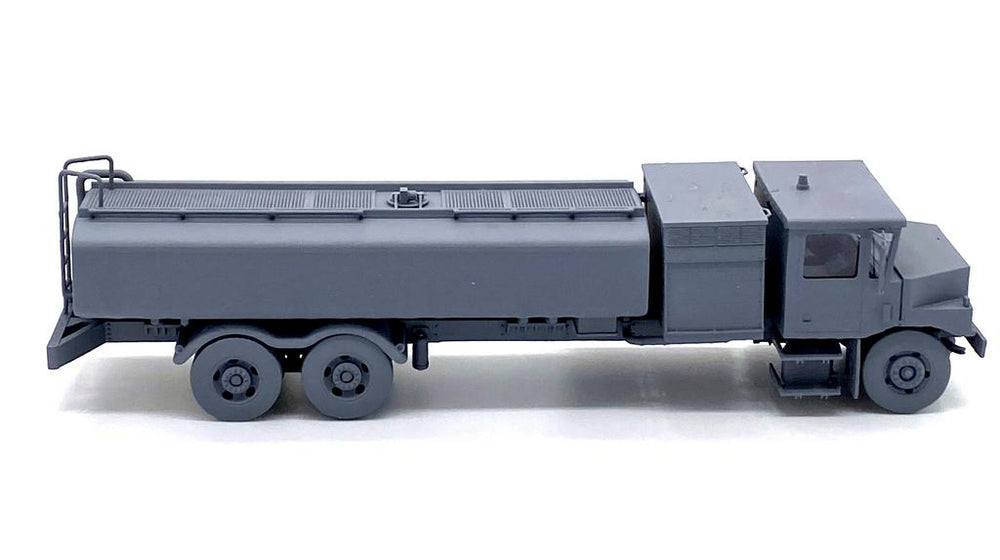 AIM Ground Equipment GE72133E USAF R-11 Gen 1 Aircraft Refueller 1:72