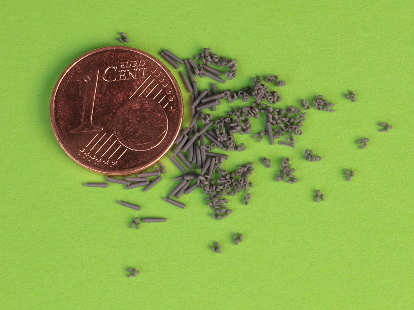 Master GM-35-066 1:35 M2 .50 cal belt links + empty shells