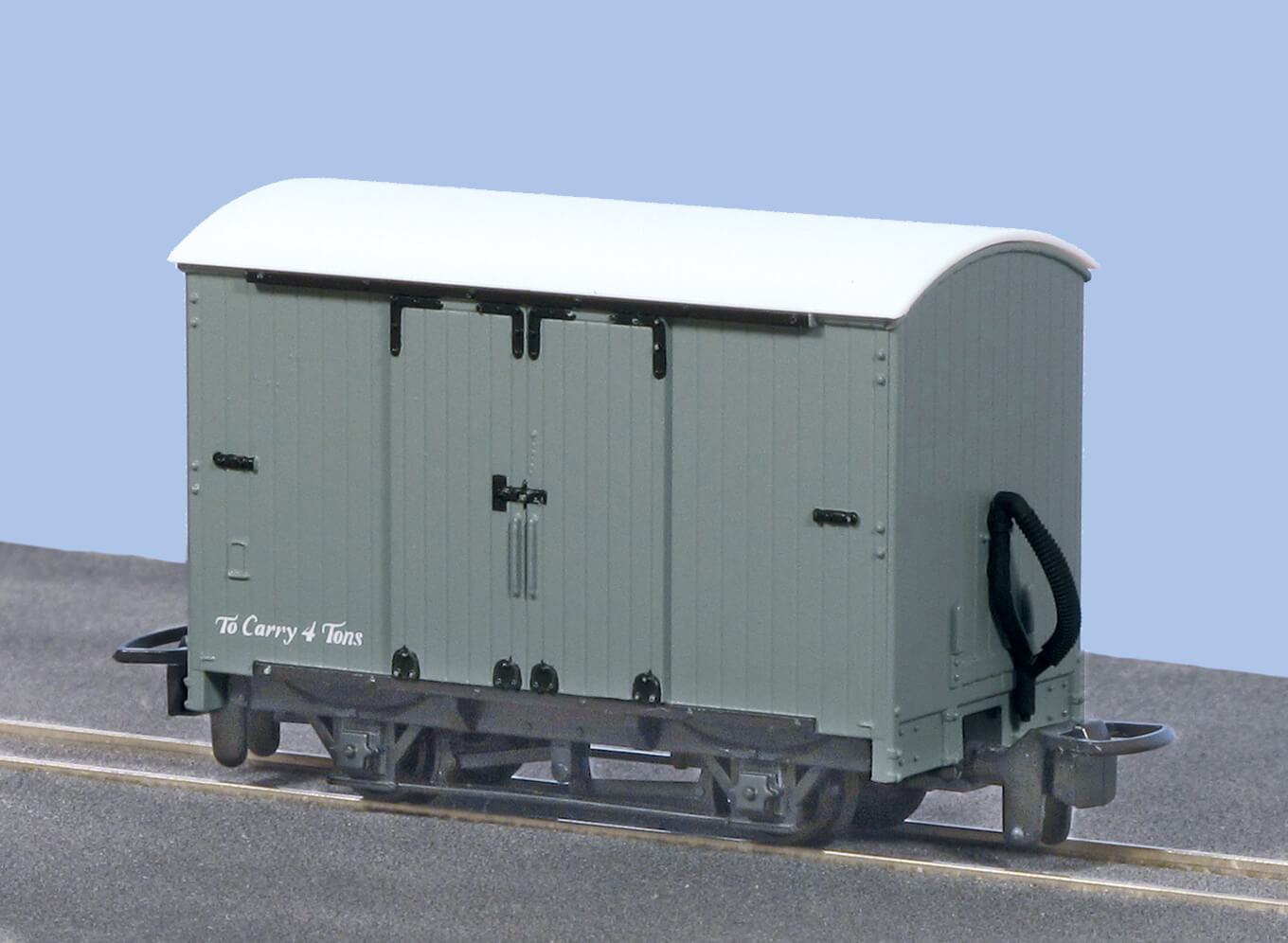 PECO GR-220U Box Van Unlettered Grey OO9 Gauge