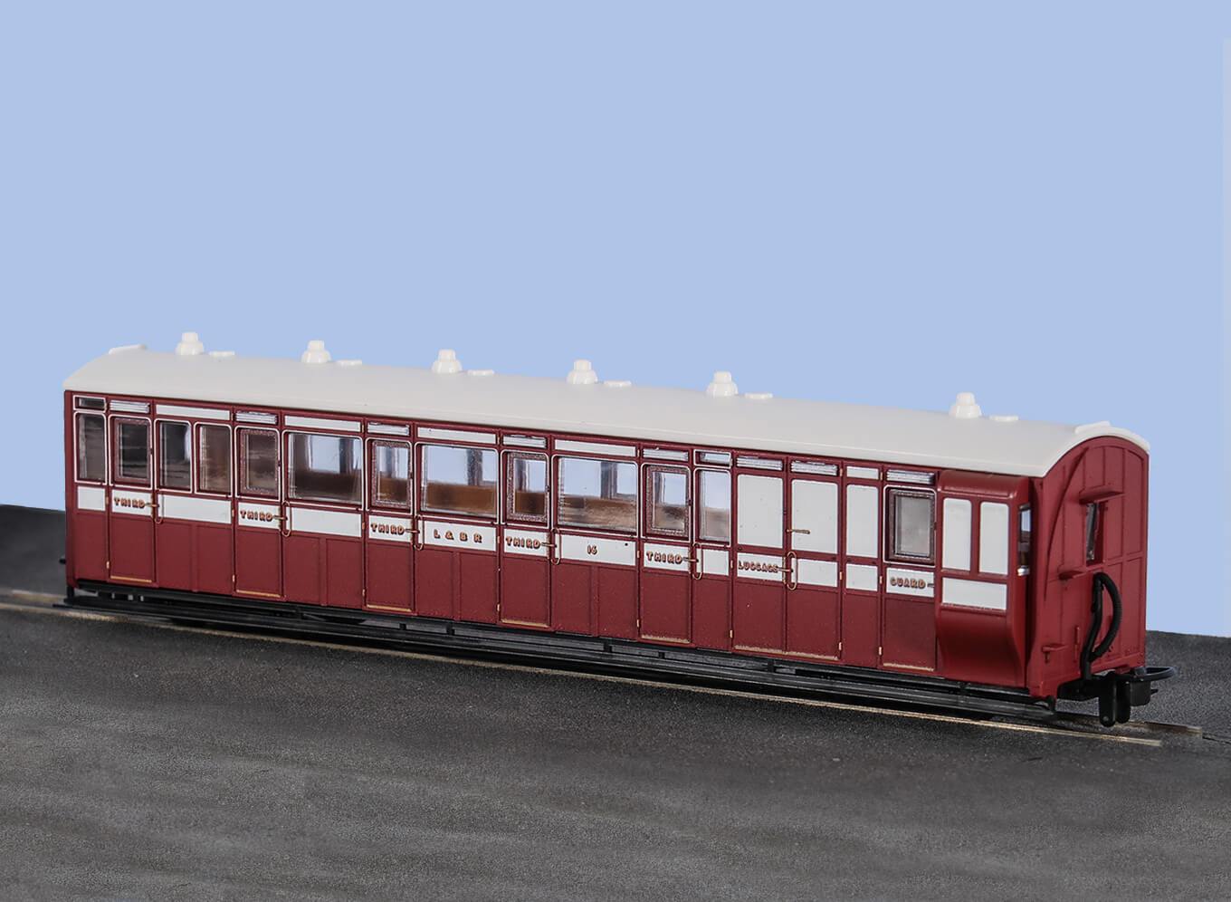 PECO GR-420B Brake Composite Coach Lynton and Barnstaple Livery No 16 OO9 Gauge