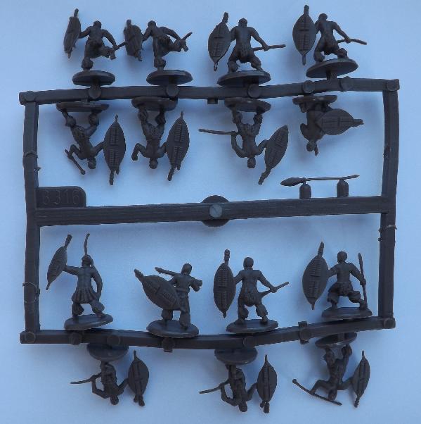 HAT Industrie HAT8316 1:72 Unmarried Zulu warriors
