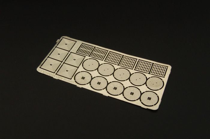 Hauler HLH72062 1:72 road drain grilles and manhole covers
