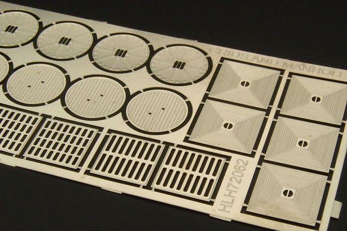 Hauler HLH72062 1:72 road drain grilles and manhole covers