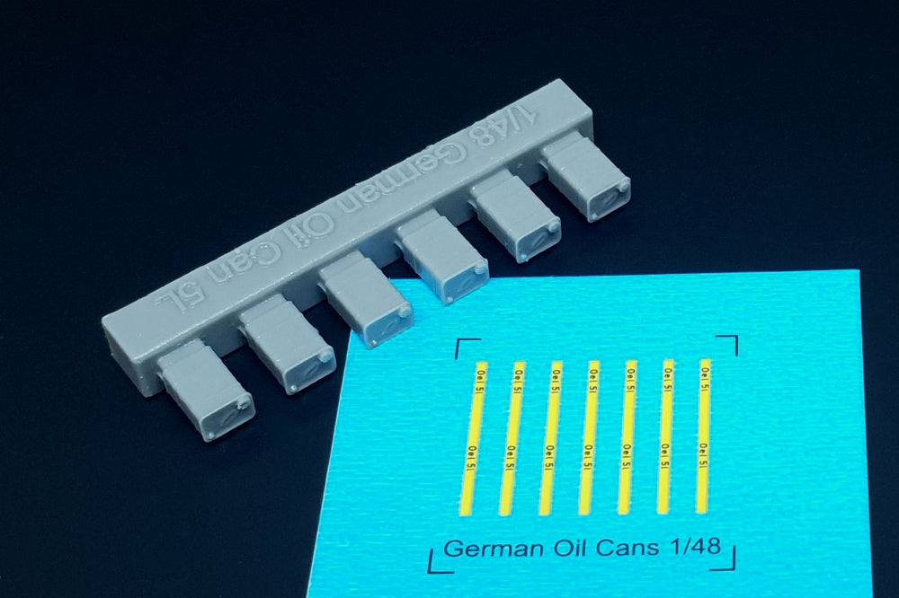 Hauler HLX48405 1:48 WWII GERMAN 5 LITRE OIL CANS