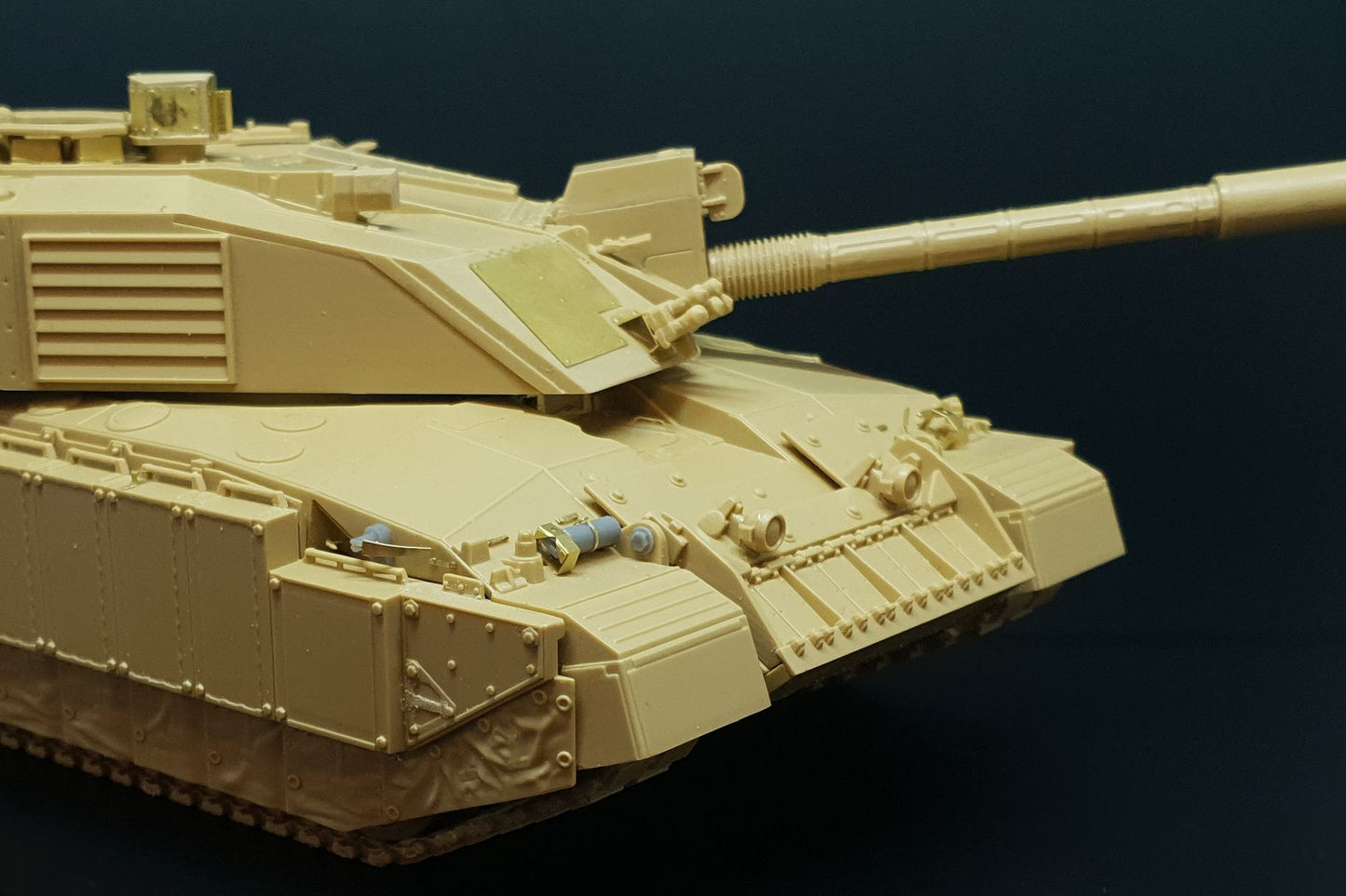 Hauler HLX48406 1:48 Challenger 2
