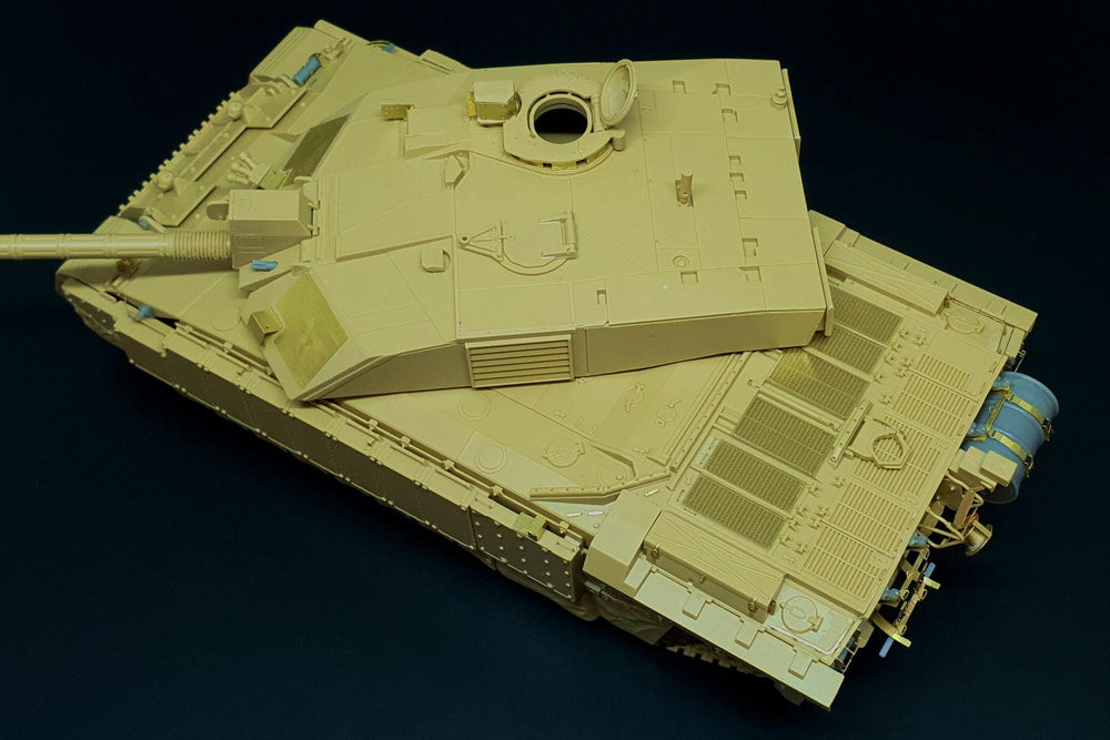 Hauler HLX48406 1:48 Challenger 2
