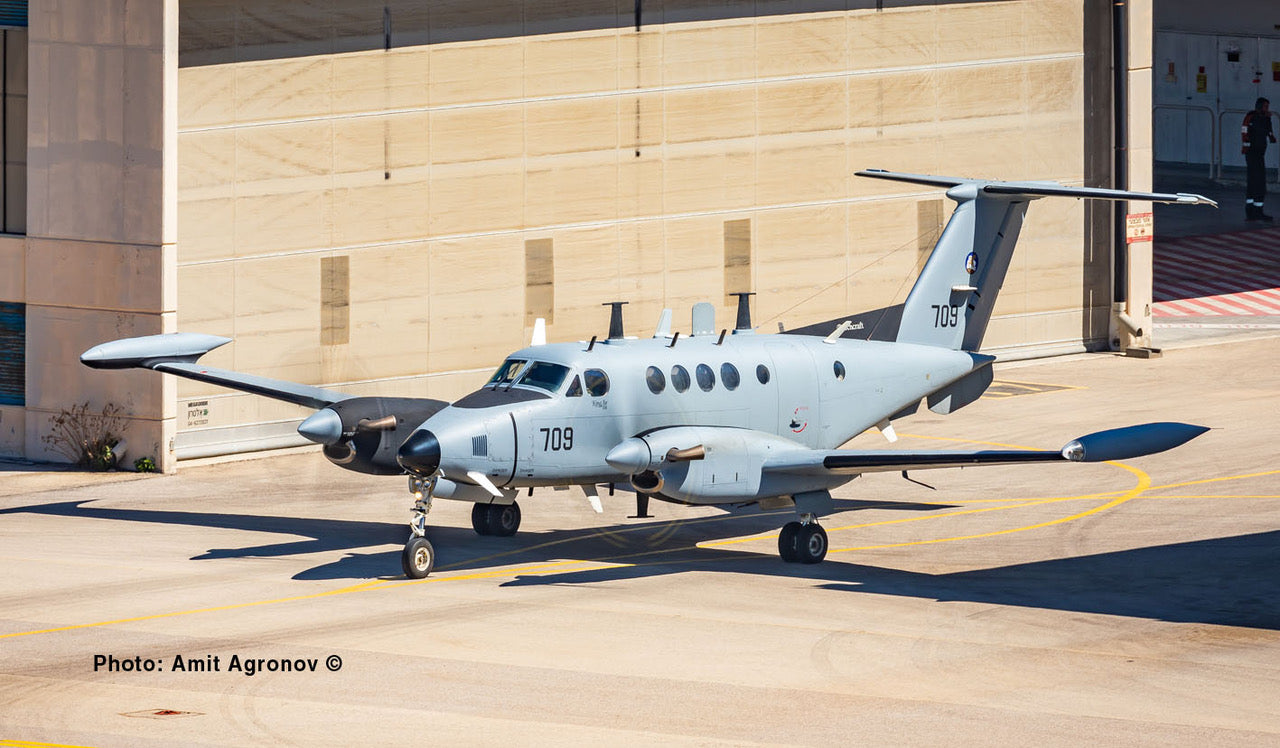 IsraDecal Studio IC-72012 IAF Beechcraft King Air 200 Tzufit Conv 1:72