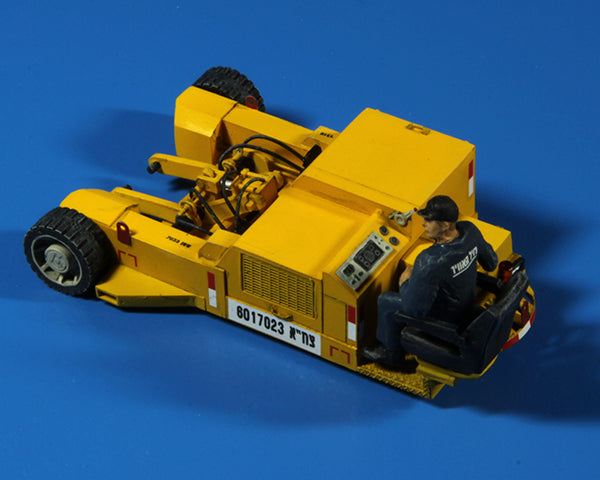 IsraDecal Studio IC-48054 1:48 IAF Towing Tractor
