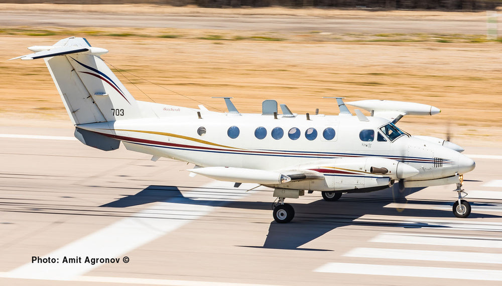 IsraDecal Studio IC-72013 IAF Beechcraft King Air 200 White Tzufit 1:72