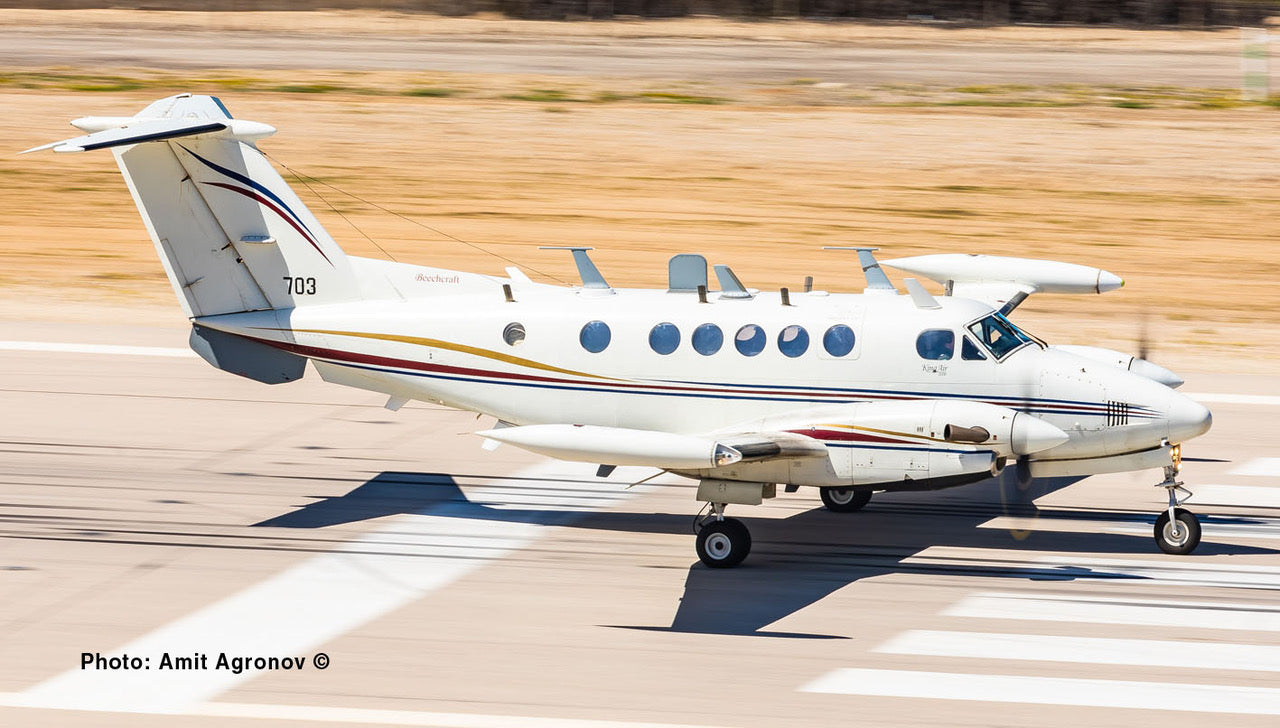 IsraDecal Studio IC-72013 IAF Beechcraft King Air 200 White Tzufit 1:72