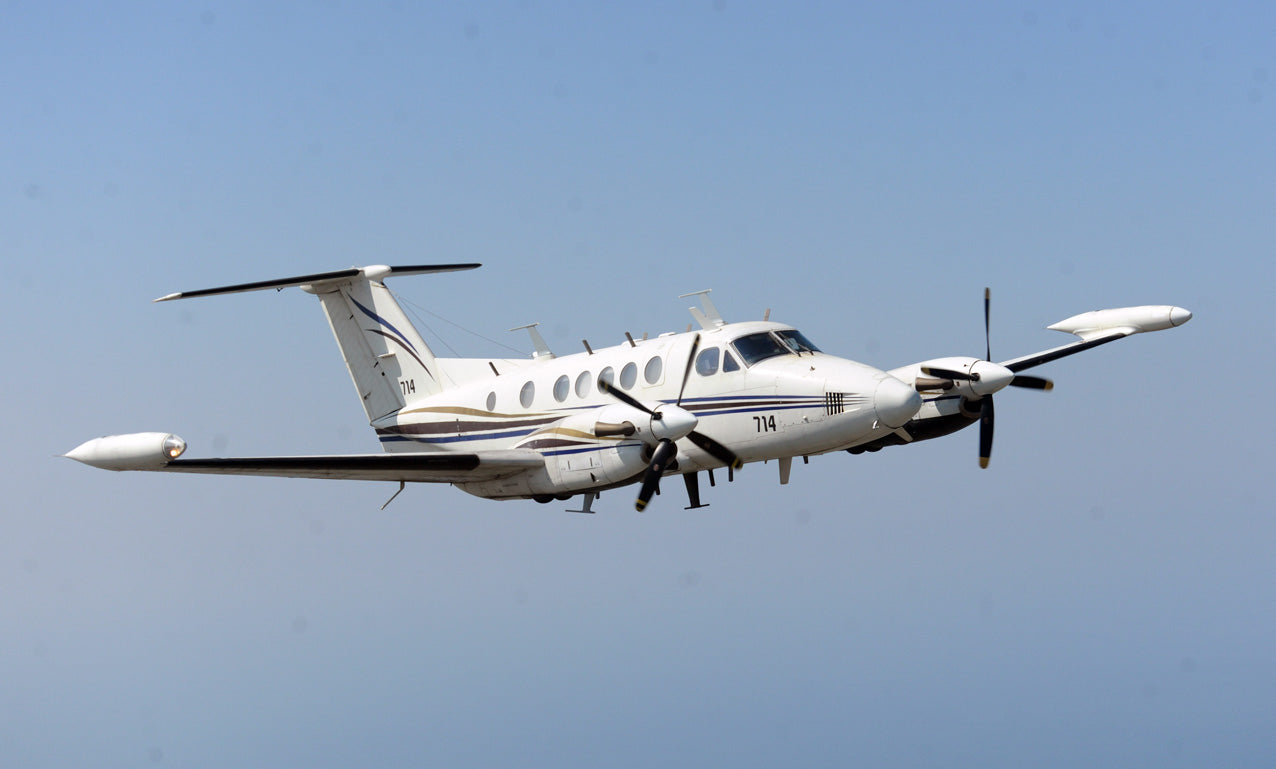 IsraDecal Studio IC-72013 IAF Beechcraft King Air 200 White Tzufit 1:72