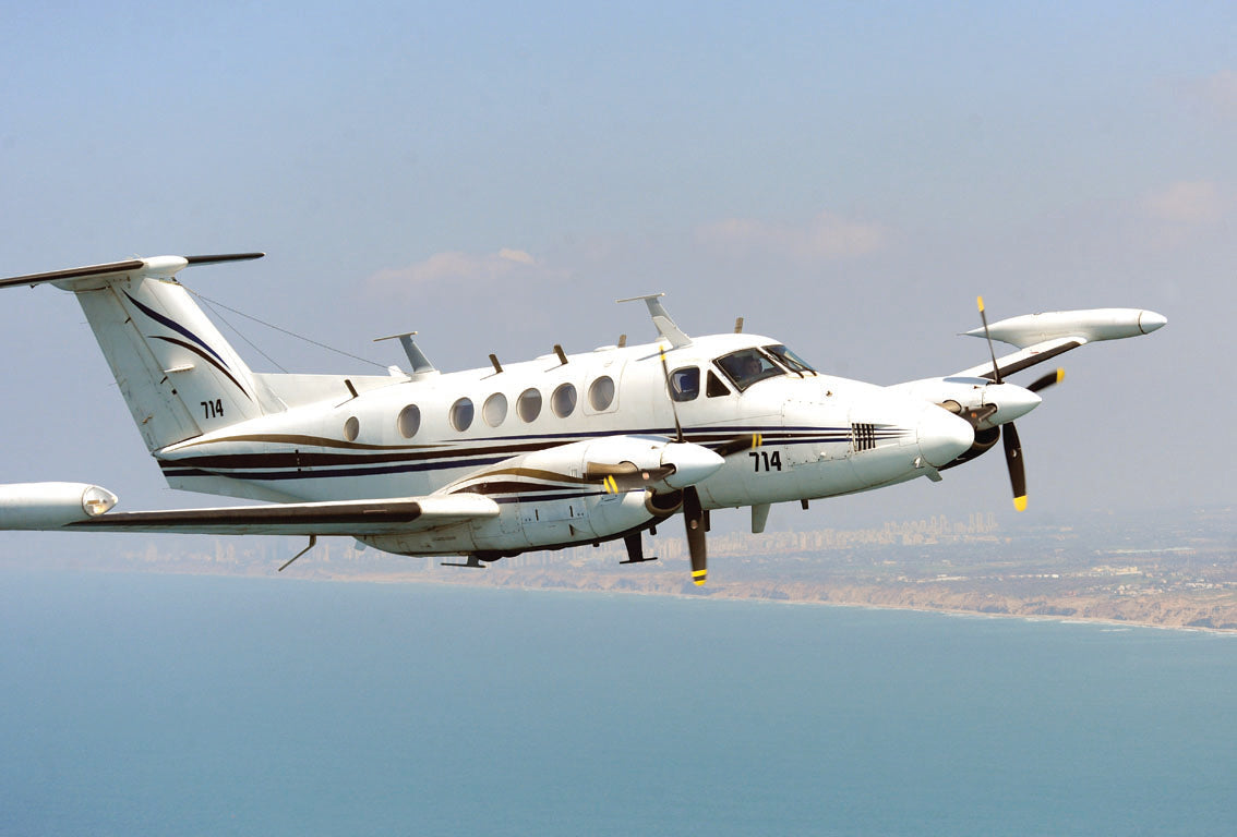 IsraDecal Studio IC-72013 IAF Beechcraft King Air 200 White Tzufit 1:72