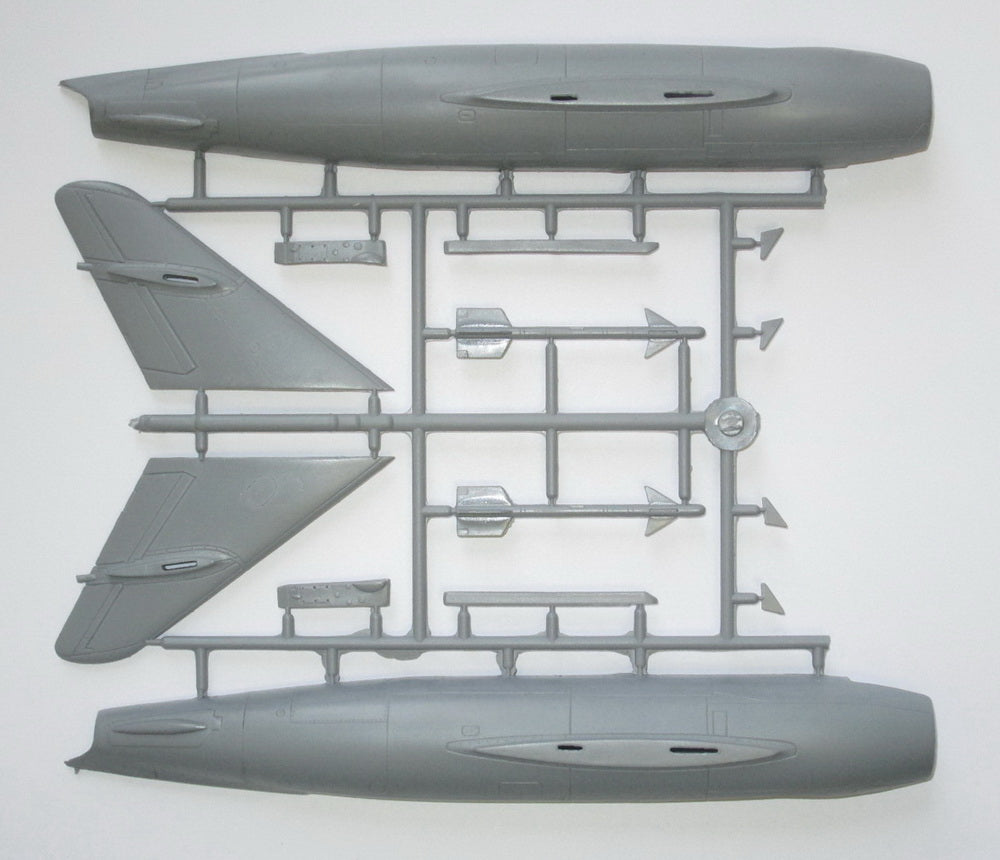 KP KPM4823 MiG-17 Fresco-A Soviet VVS Fuselage 1:48