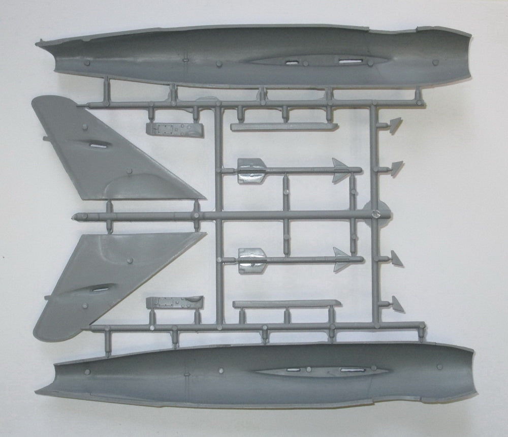 KP KPM4823 MiG-17 Fresco-A Soviet VVS Fuselage 1:48
