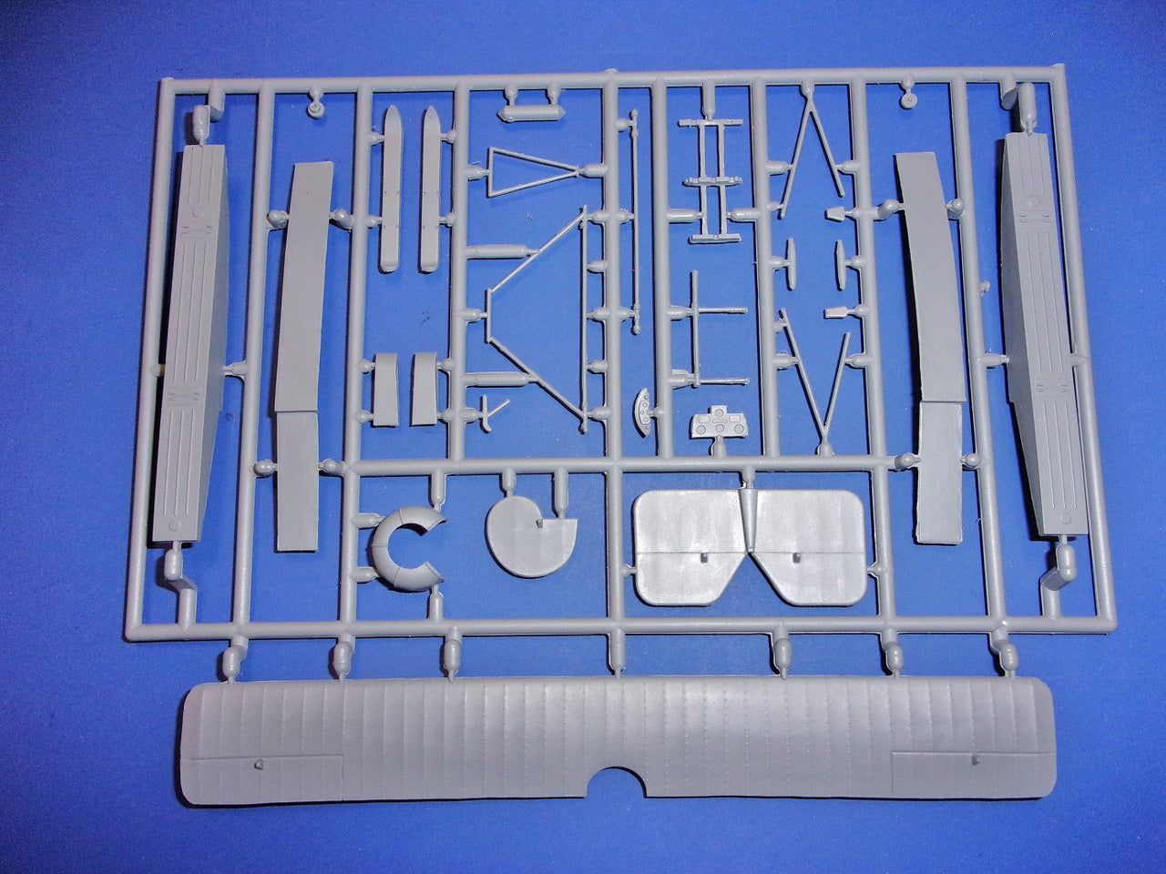 Kovozavody Prostejov KPM72494 1:72 Avro 504K 'Comic' re-box, new parts & decals