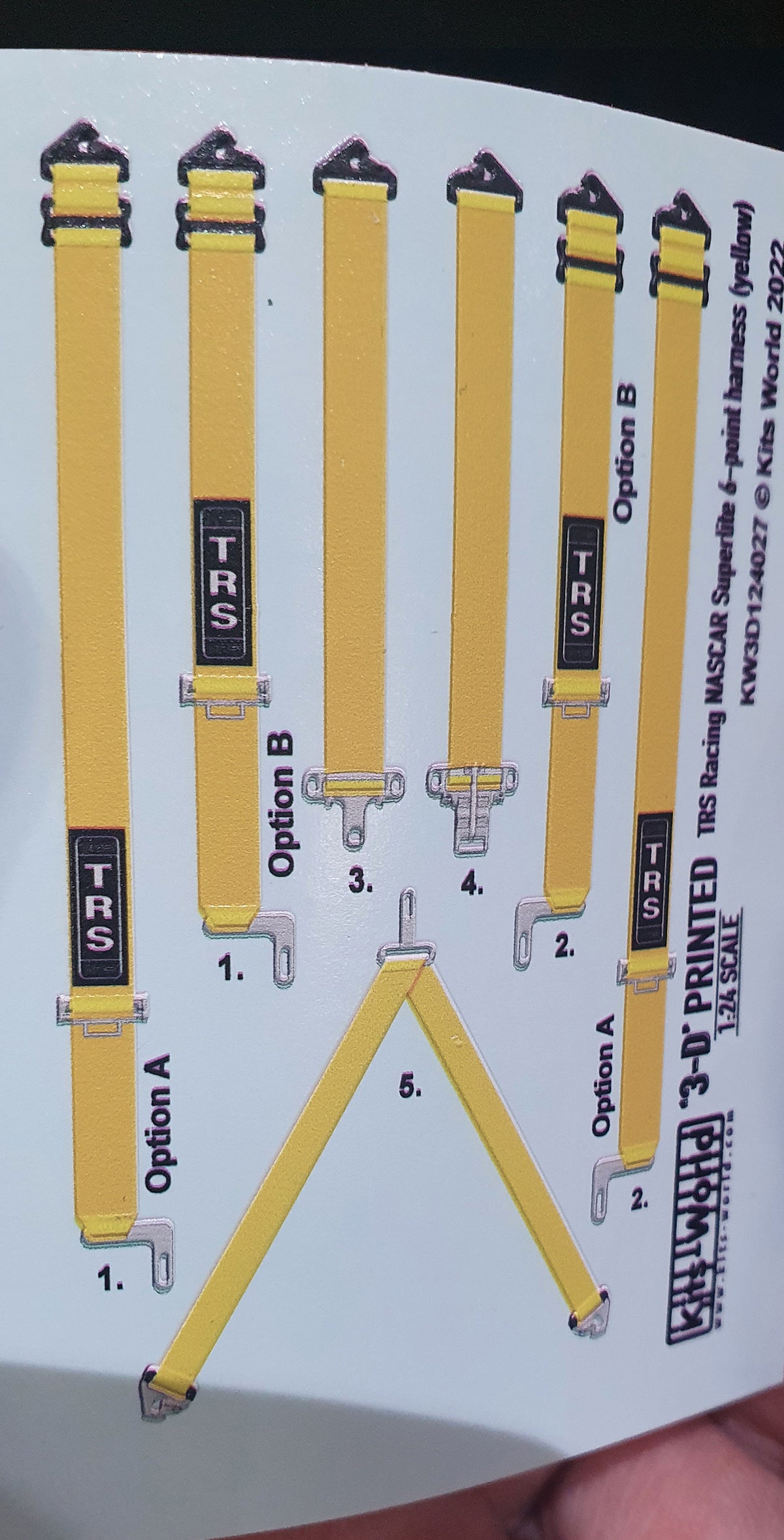 Kits-World KW3D124027 1:24 TRS Racing Nascar Superlite 6-Point Harness 'Yellow'.