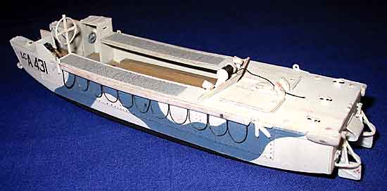 Mach 2 MACHAR03 1:72 British L.C.A