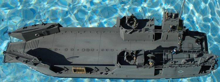 Mach 2 MACHAR06 1:72 LCT6 WWII landing craft
