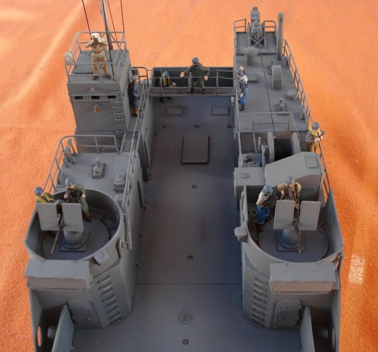 Mach 2 MACHAR06 1:72 LCT6 WWII landing craft