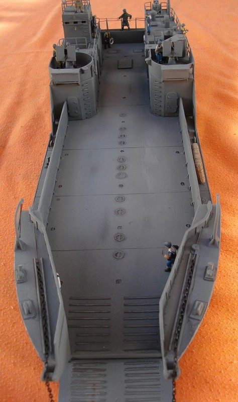 Mach 2 MACHAR06 1:72 LCT6 WWII landing craft