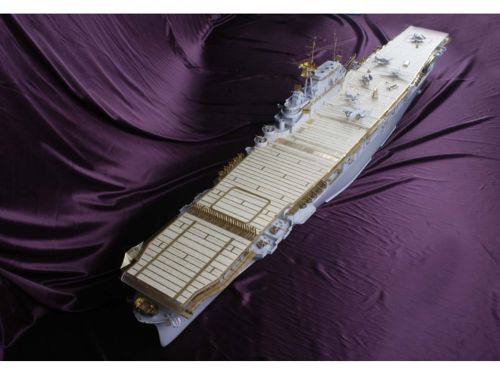 Mk.1 Design MD-20007 1:200 USS Hornet CV-8 DX PACK with full wooden deck