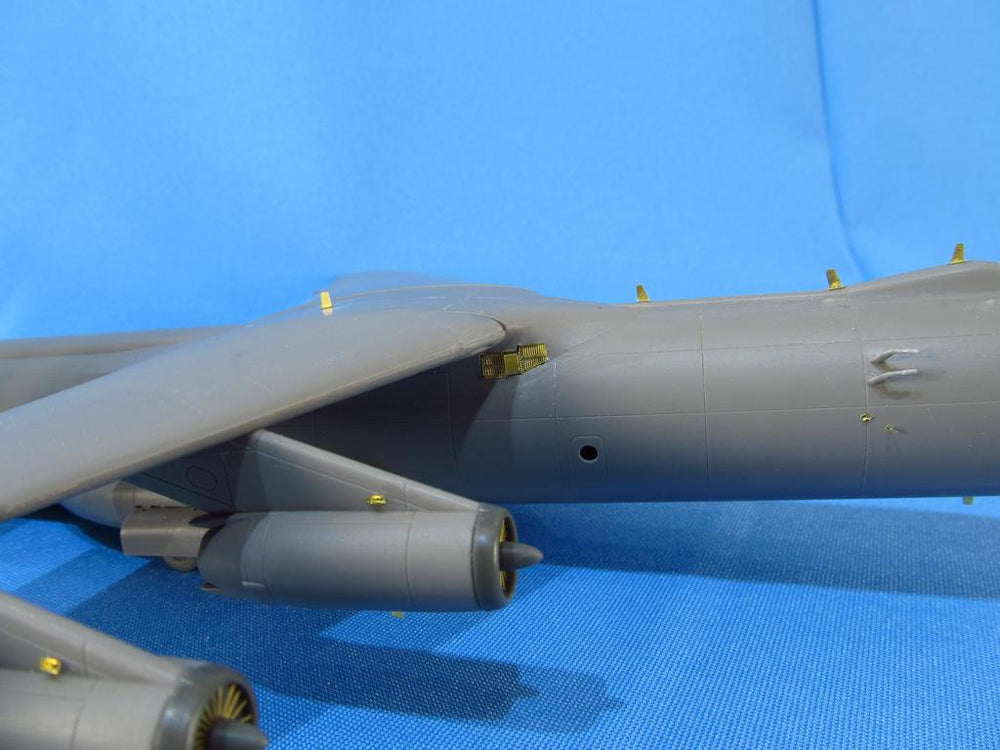 Metallic Details MDMD14423 1:144 Lockheed C-141B Starlifter