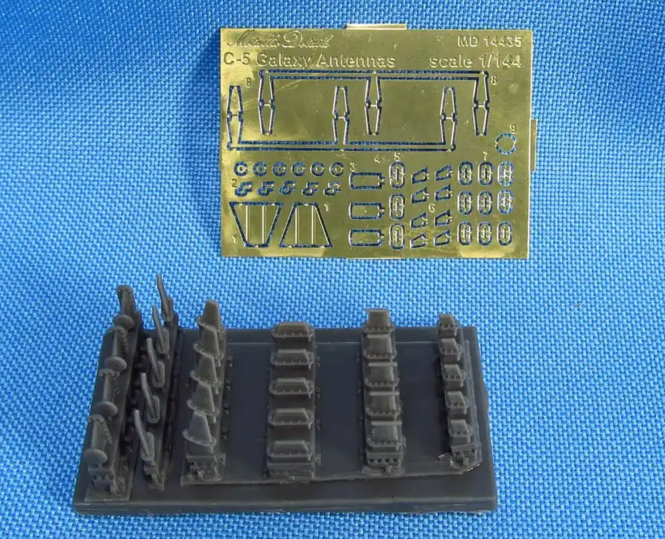 Metallic Details MDMD14435 1:144 Lockheed C-5B Galaxy Antennae